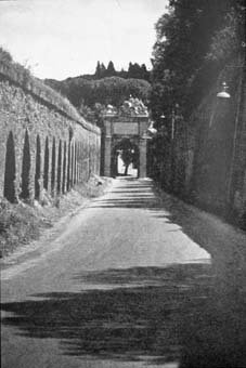 Sharon Kivland 'via Aurelia Antica'
